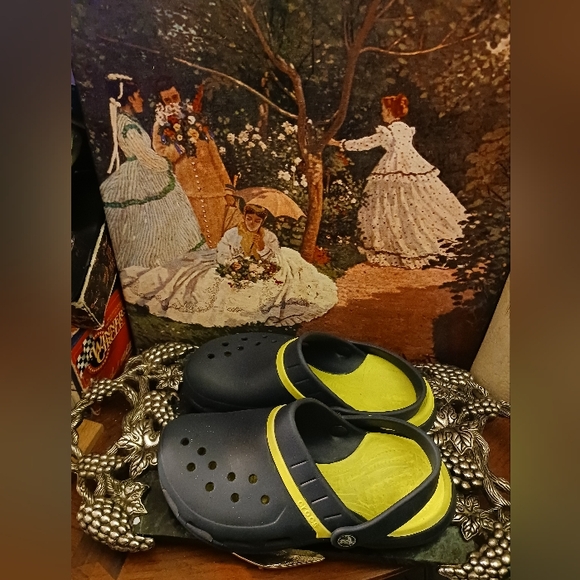 🩴🩴CROCS Dual Comfort Black&Yellow Sandals,Women 7,Nice Gift 🎁 Giving!! - Picture 8 of 8